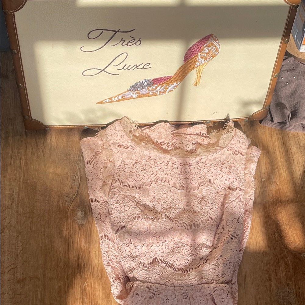 Elegant Pink Lace Dress